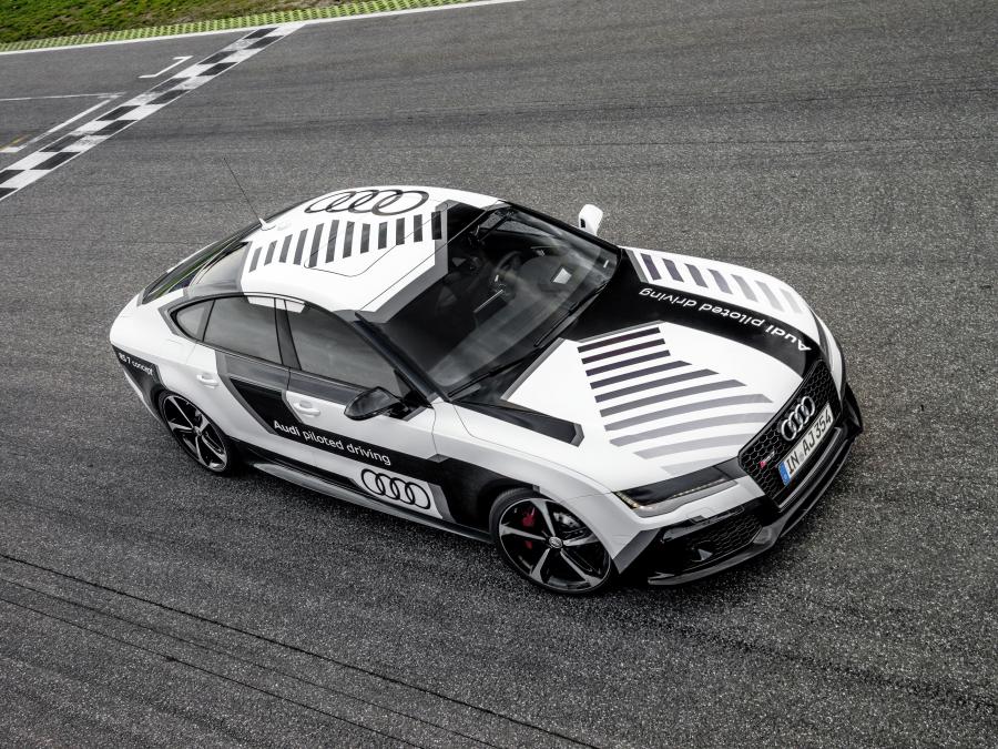  Audi RS7 Sportback Piloted Driving Concept 2014 года  (фото 9 из 22)